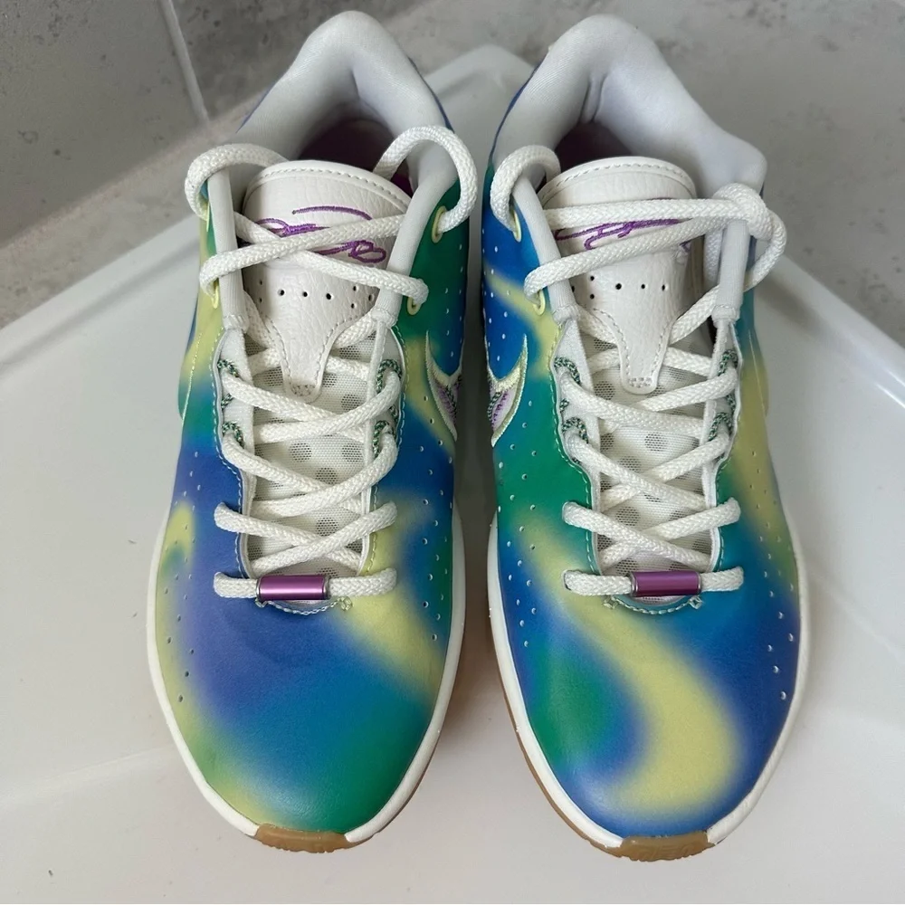 NIKE LEBRON XXI SE Sneaker Size 5 Youth